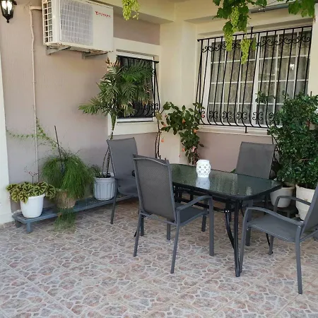 Vangelis House Keramiaí