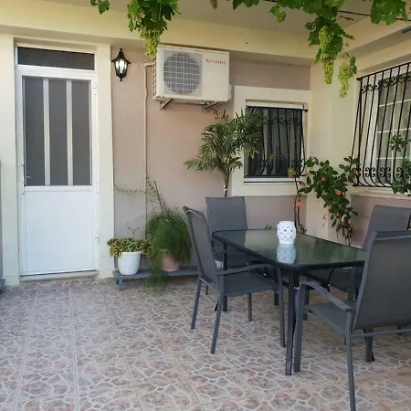 Vangelis House Semesterbostad Keramiaí